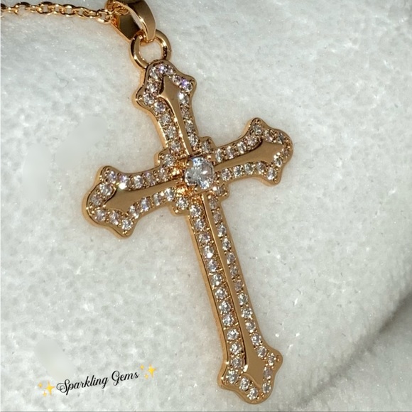 Paved Gold Celtic Cross Fine Pendant Necklace - Picture 5 of 7